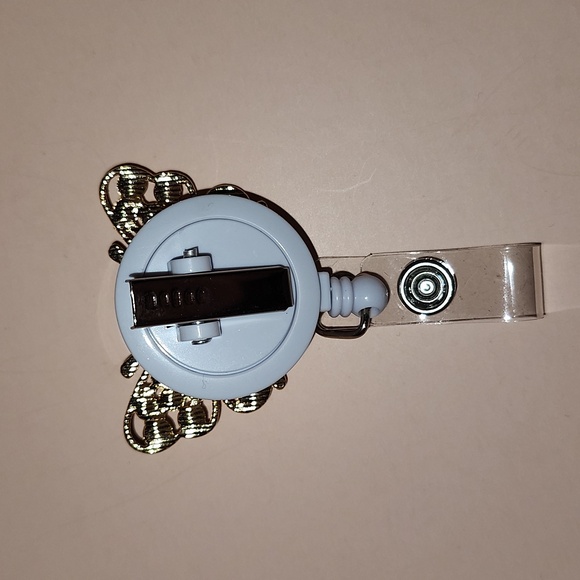 New Id Buckle Rhinestone Badge Holders Retractable - Picture 3 of 5